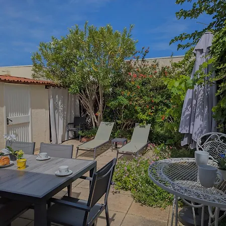 Tatil Evi Sol-y-days Grau Village, Superbe Maison De Avec 3 Et Un Bel Espace Exterieur Amenage Le Grau-du-Roi